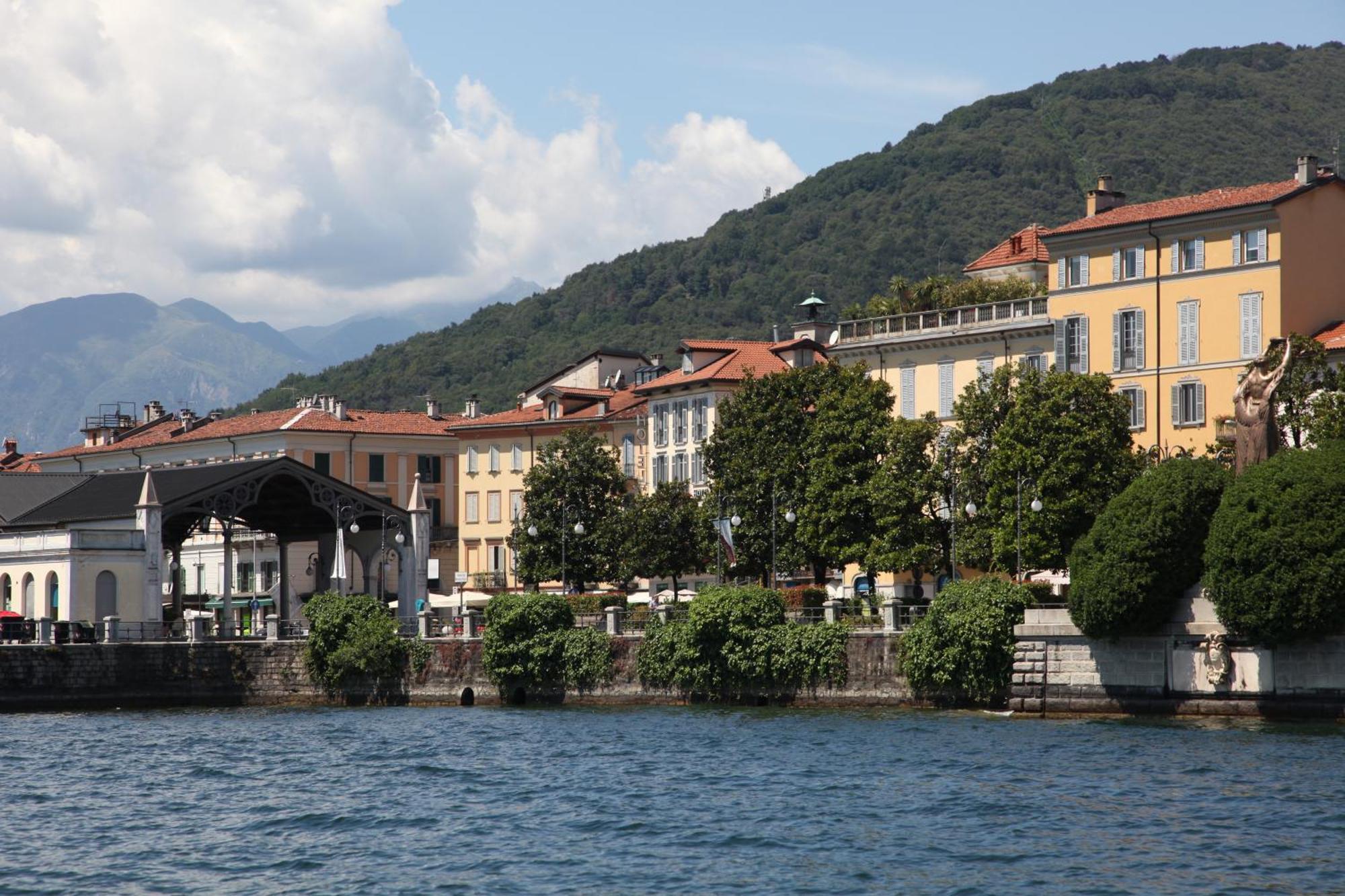 Intra Hotel Exterior photo